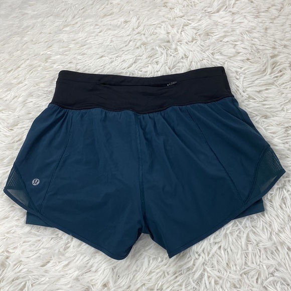 Lululemon Hotty Hot Short (Naked 4") Submarine / Black - Picture 5 of 6